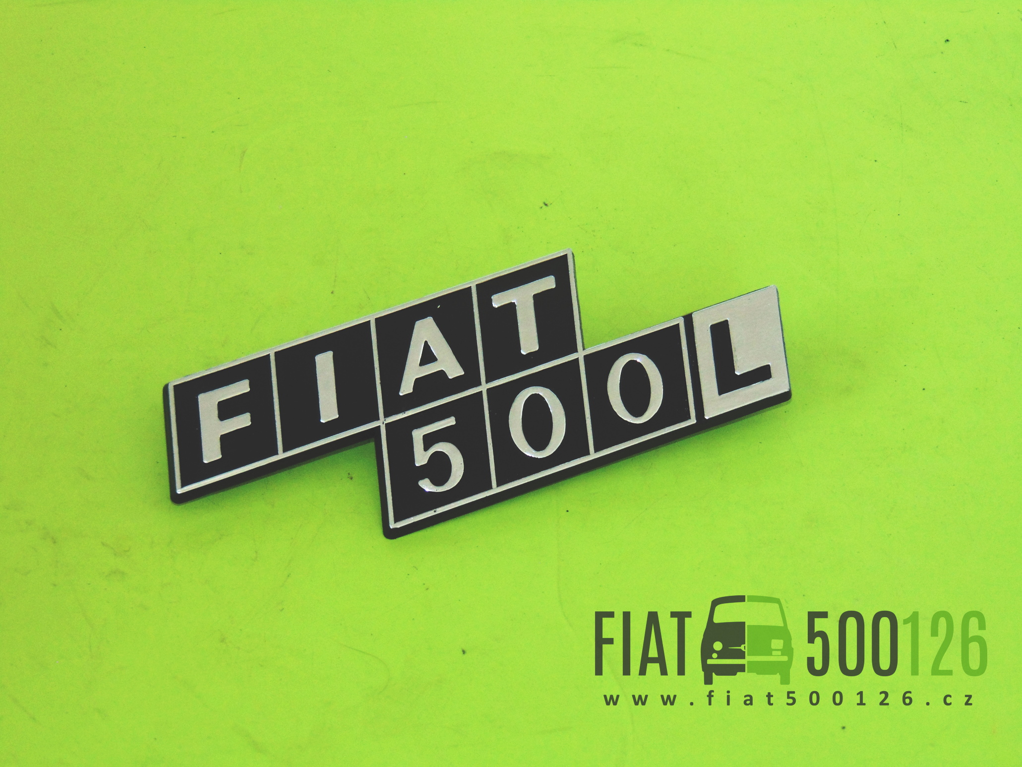 Nápis, znak Fiat 500L plastový, druhovýroba (2V)